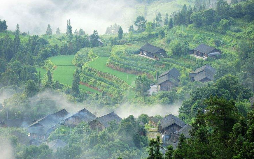 关于小山村的句子